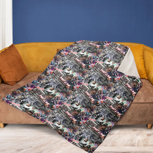 They Live Seamless Pattern Fleece Blanket