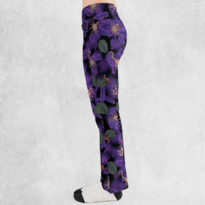Alien Facehugger Ovomorph Flare Leggings