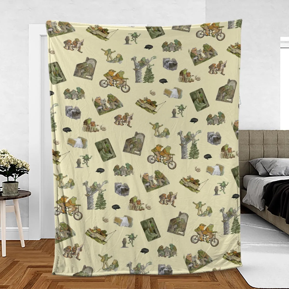 Frog and Toad Pattern Fleece Blanket