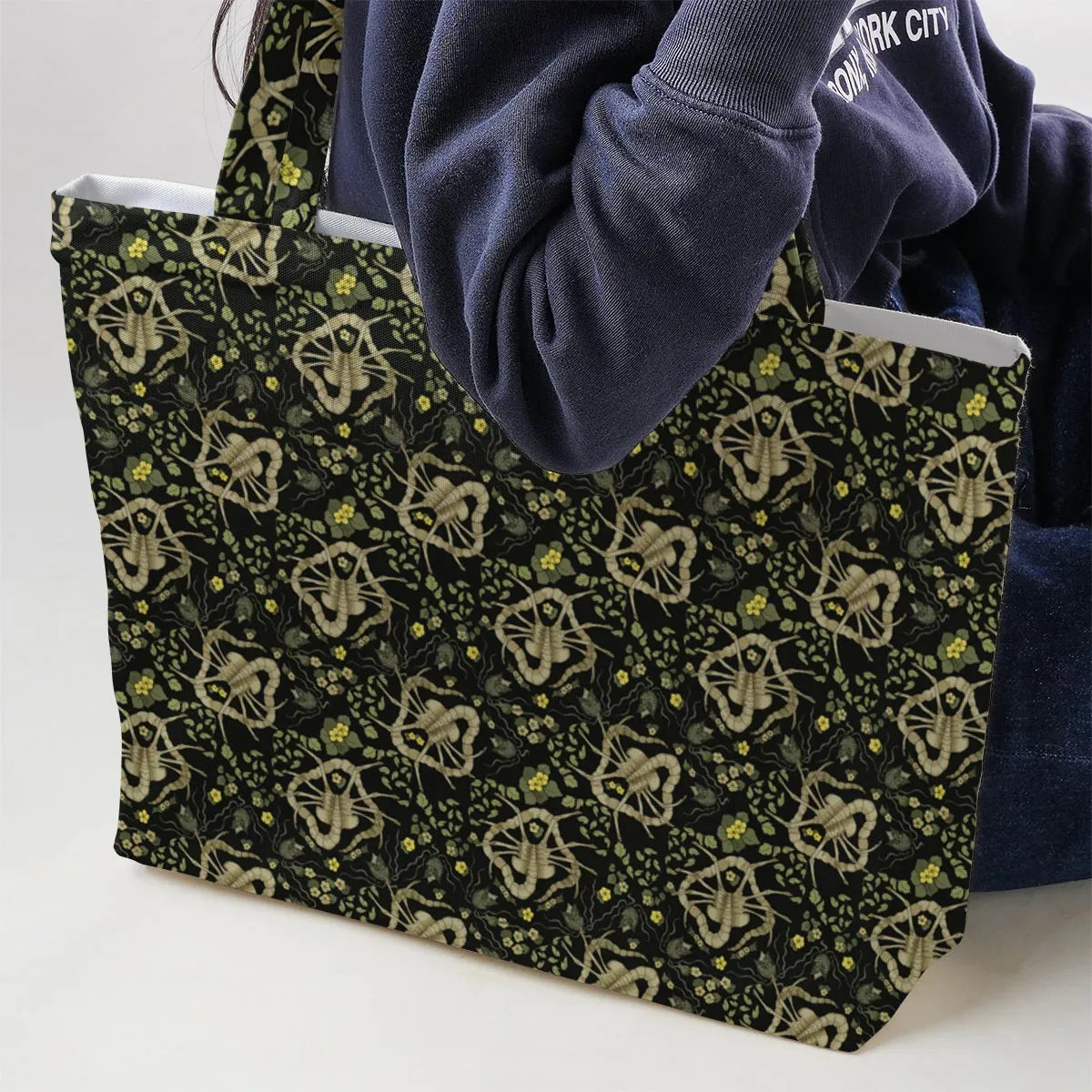 Facehugger Flower Pattern Alien Large Tote Bag