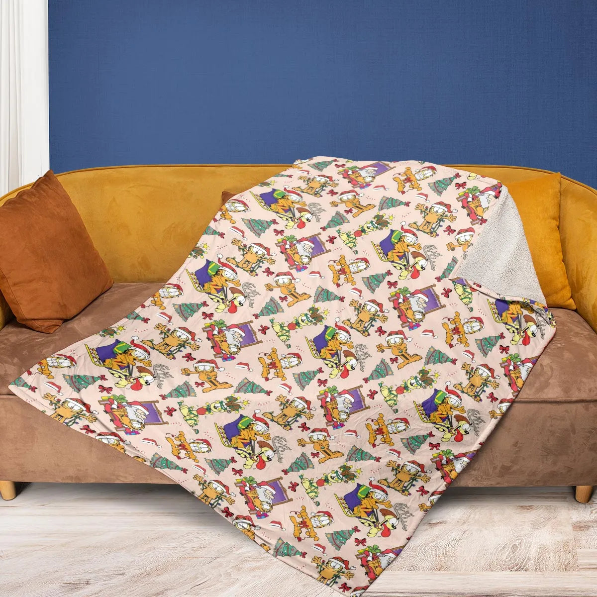 Garfield And Odie Christmas Sleigh Fleece Blanket