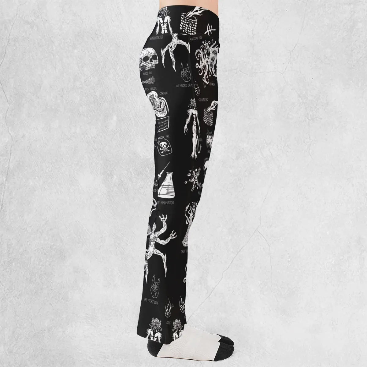 H.P. Lovecraft Monsters Flare Leggings