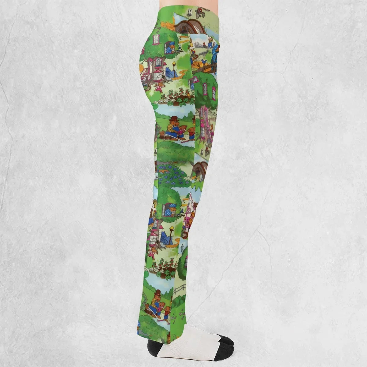 A Big Treehouse Berenstain Bears Flare Leggings