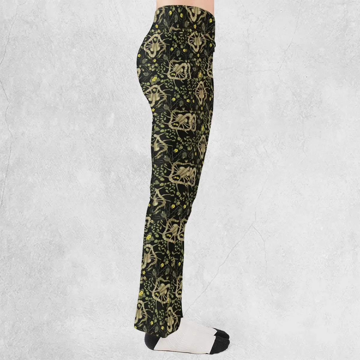 Facehugger Flower Pattern Alien Flare Leggings