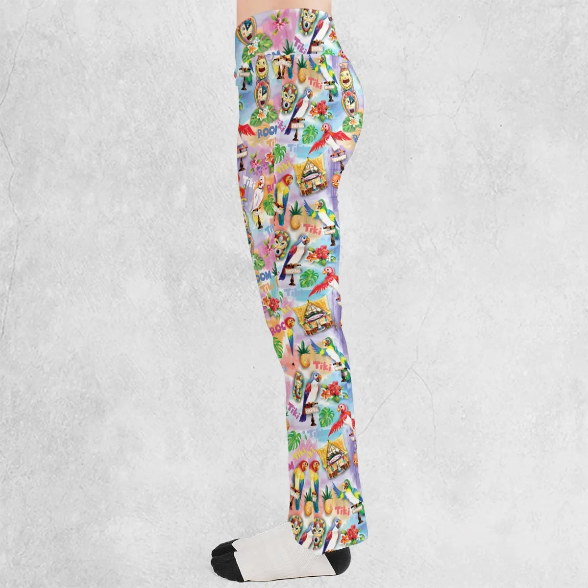Tiki Room With Orange Bird Flare Leggings