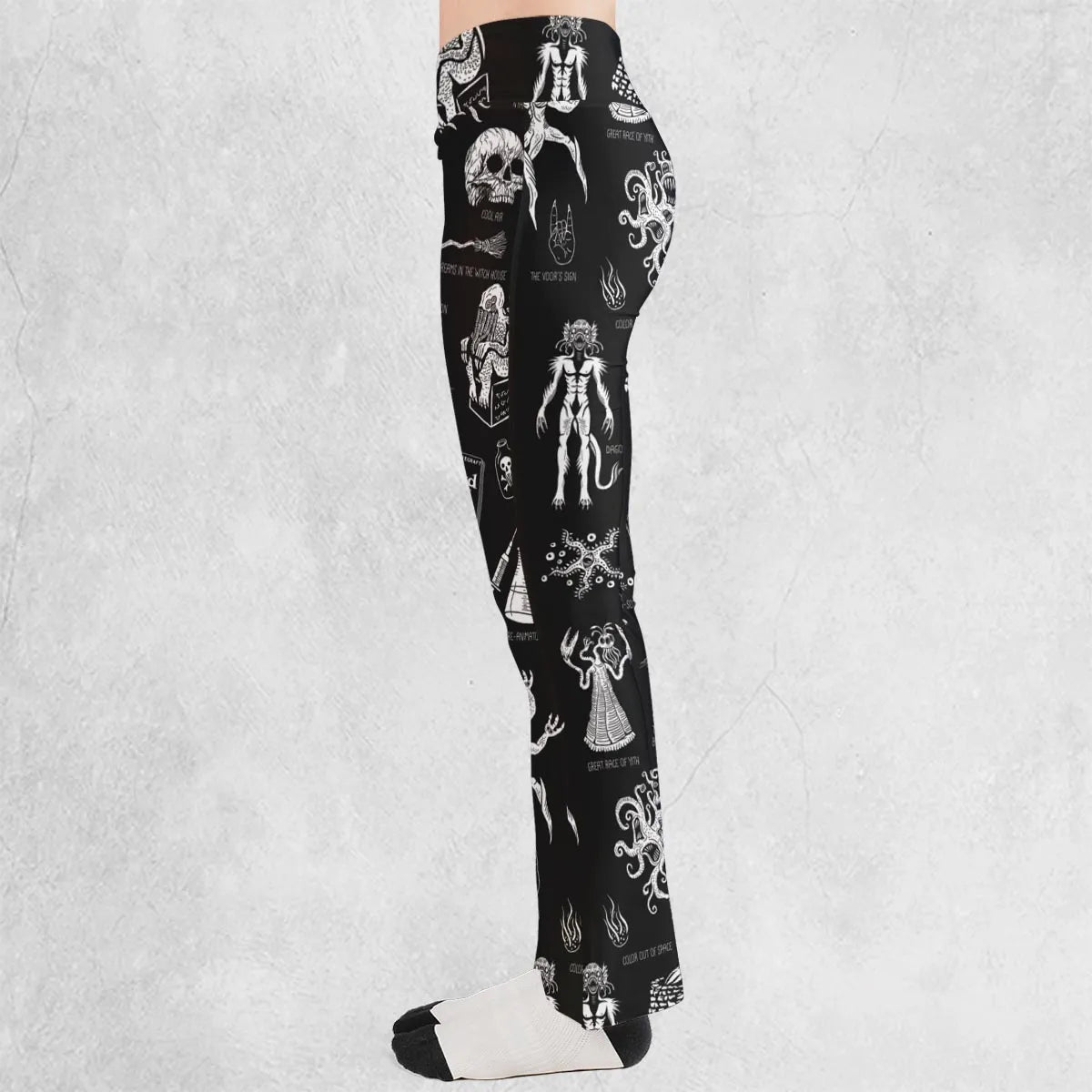 H.P. Lovecraft Monsters Flare Leggings