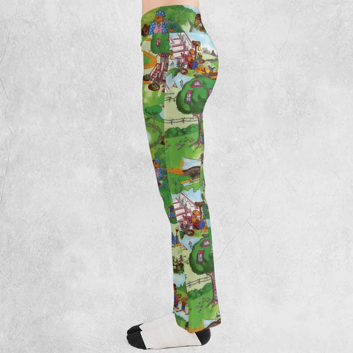 A Big Treehouse Berenstain Bears Flare Leggings