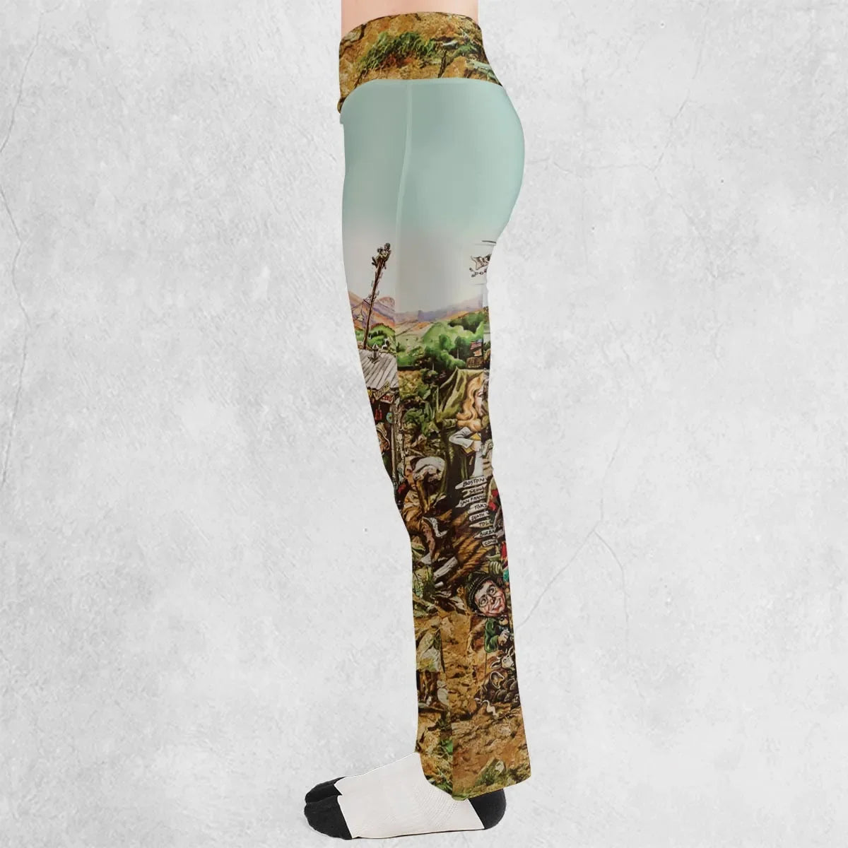 M*A*S*H Movie Art Flare Leggings